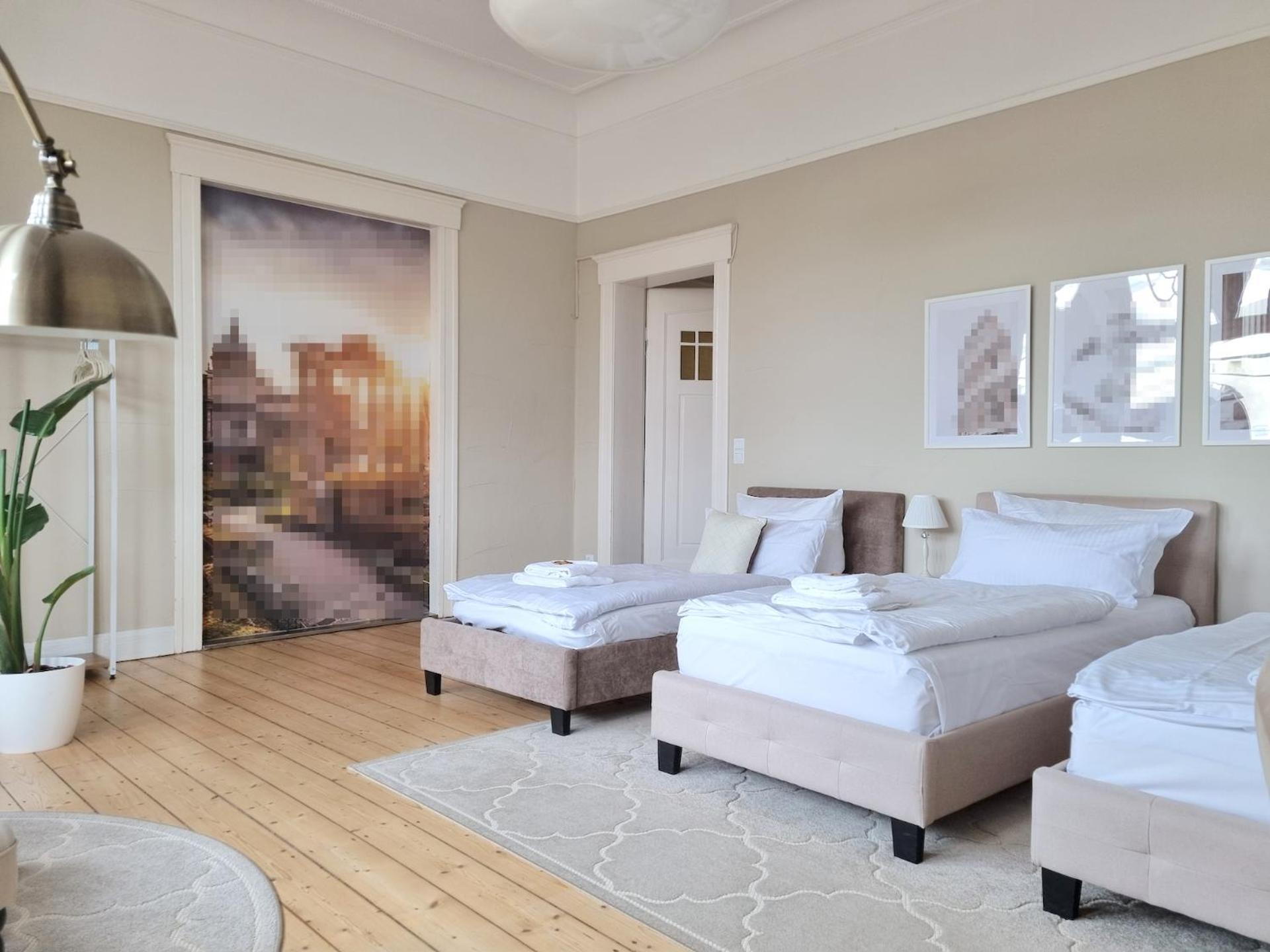 Charysma - Jugendstil Trifft Moderne, Schlafzimmer Mit Smart-Tv, Tischfussball, Darts, Parkplatz Hamelin Bagian luar foto